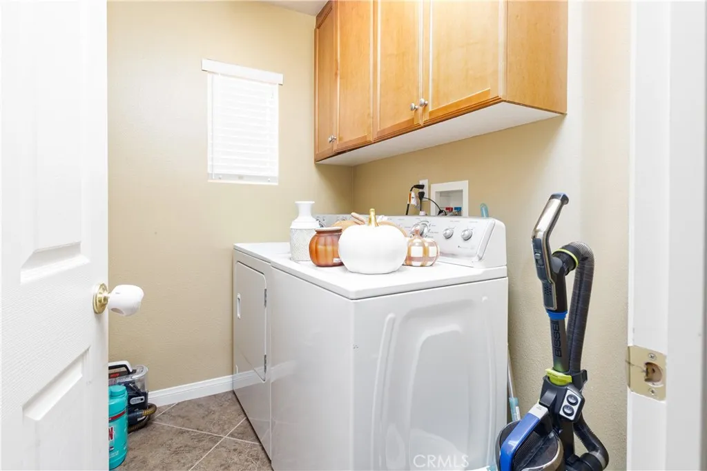 10990 Windcrest, Adelanto, California 92301 home-pic-19